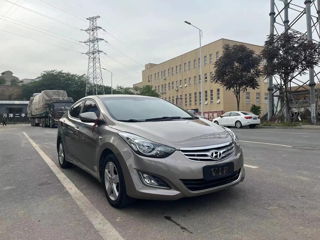 现代朗动2012款自动挡/现代朗动2016款自动