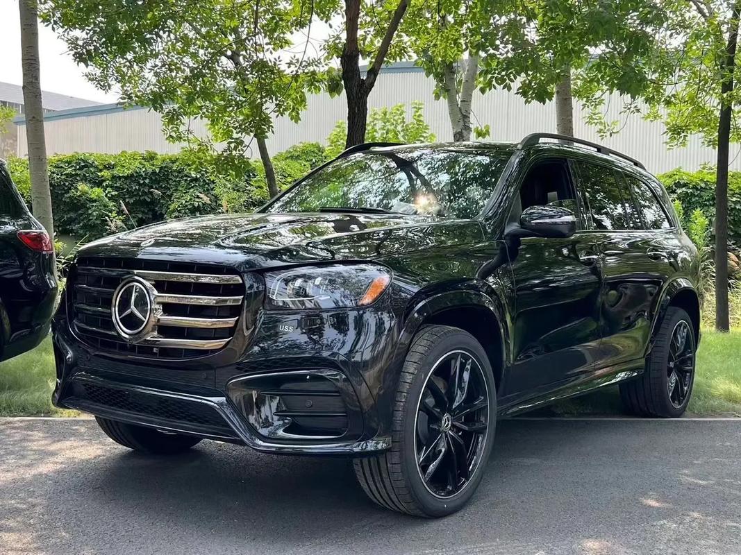 奔驰越野50万左右的车新款 五十多万的奔驰越野怎么样