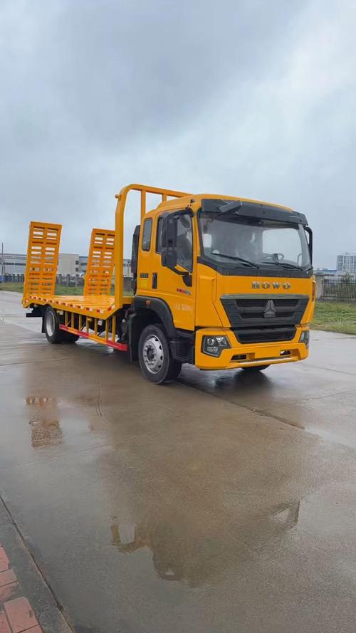 带爬梯的平板运输车 带爬梯的平板运输车图片大全