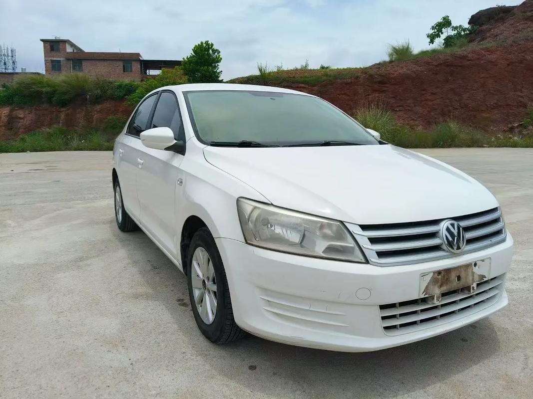 2013年新款桑塔纳报价及图片(13款桑塔纳图片价格)