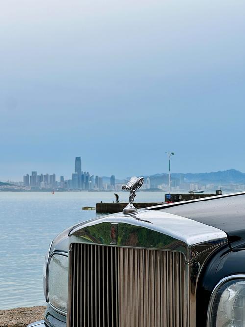 最贵的车劳斯莱斯银魅/劳斯莱斯银魅跑车照片