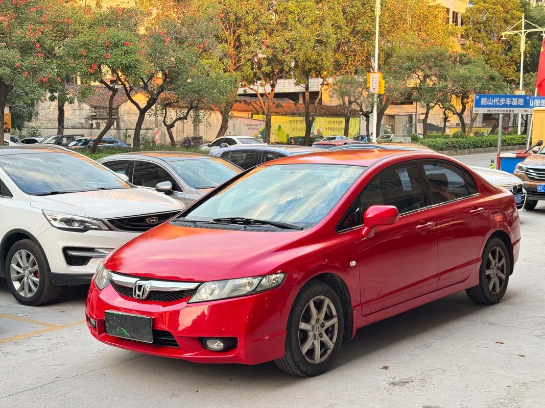 【本田思域2010款报价及图片,本田思域10代报价】