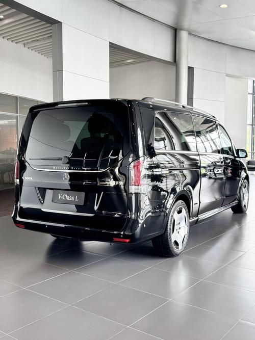 奔驰v300l商务车报价及图片大全／奔驰v300l商务车报价及图片大全及价格