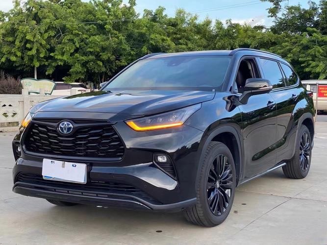 2023款丰田汉兰达7座／2023年丰田汉兰达